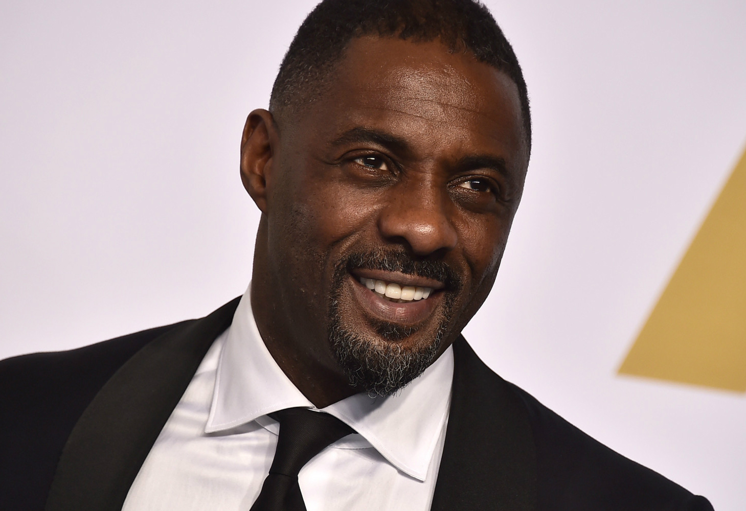Idris Elba Circles Lead Role In 